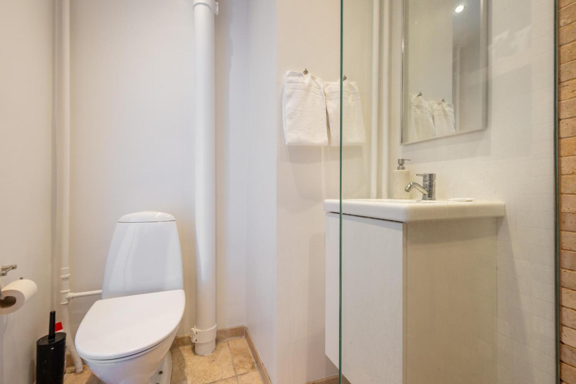Large With Canal View In Cph Apartment Copenhagen
